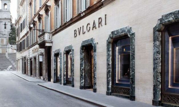 Bvlgari celebra 140 anni di storia a Roma con una sfilata “AETERNA”