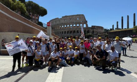 Salute, oltre 200 nefropatici ricevuti in Campidoglio dopo mesi di cammino sulla via Francigena