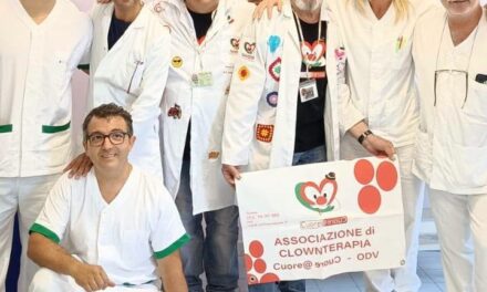 L’associazione di clownterapia “Cuore@Cuore ODV” dona un lettino speciale all’ospedale di Velletri